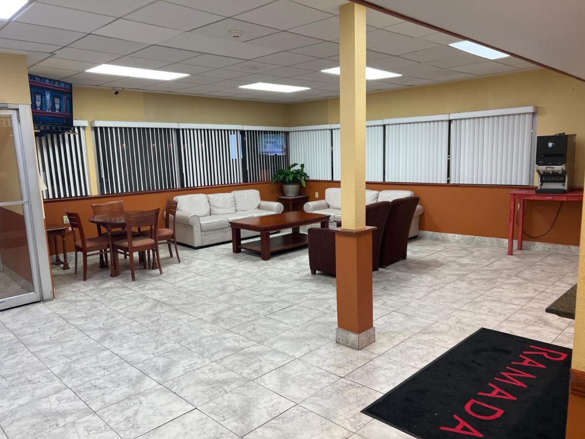 Ramada By Wyndham Rome - Verona Zewnętrze zdjęcie