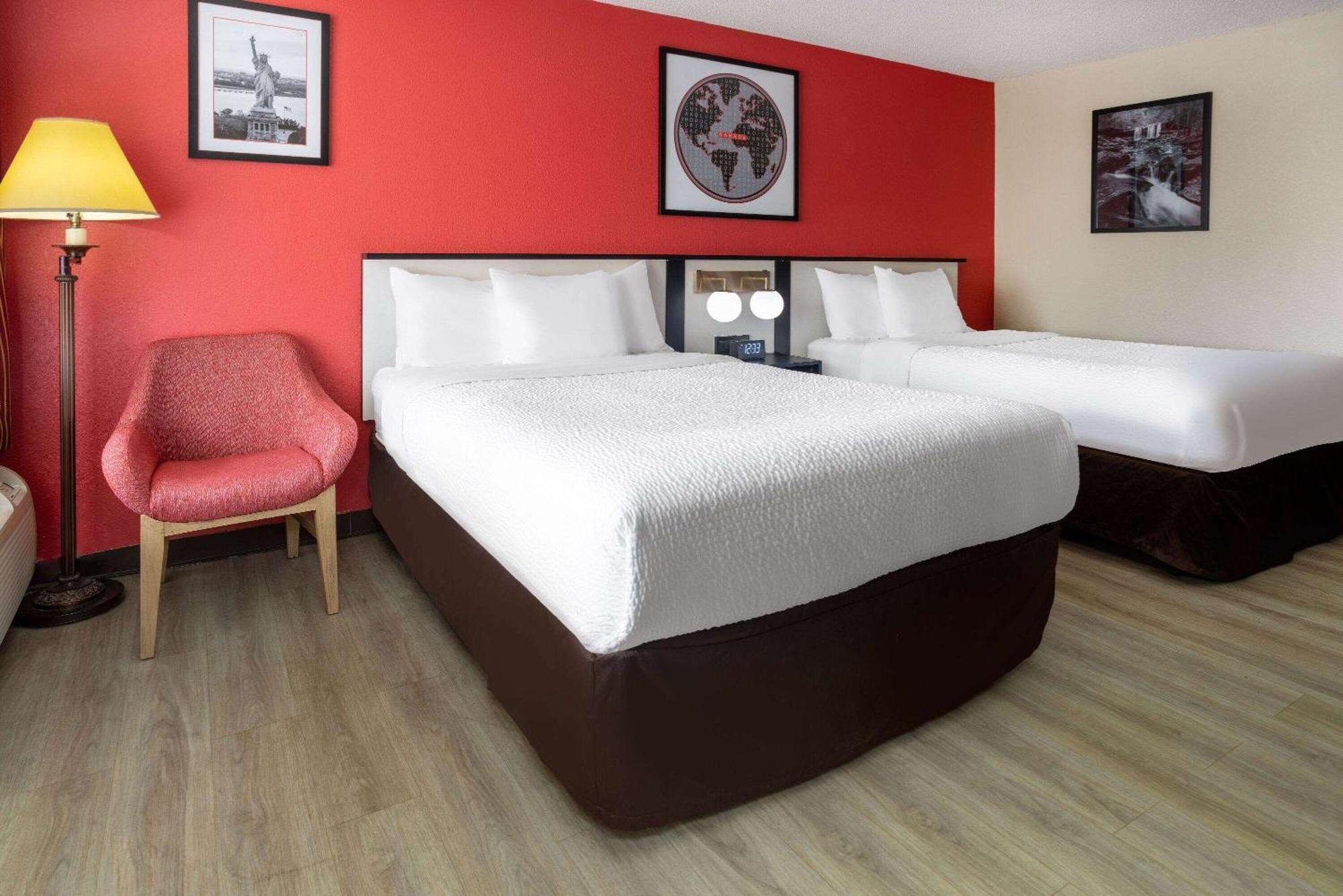 Ramada By Wyndham Rome - Verona Zewnętrze zdjęcie