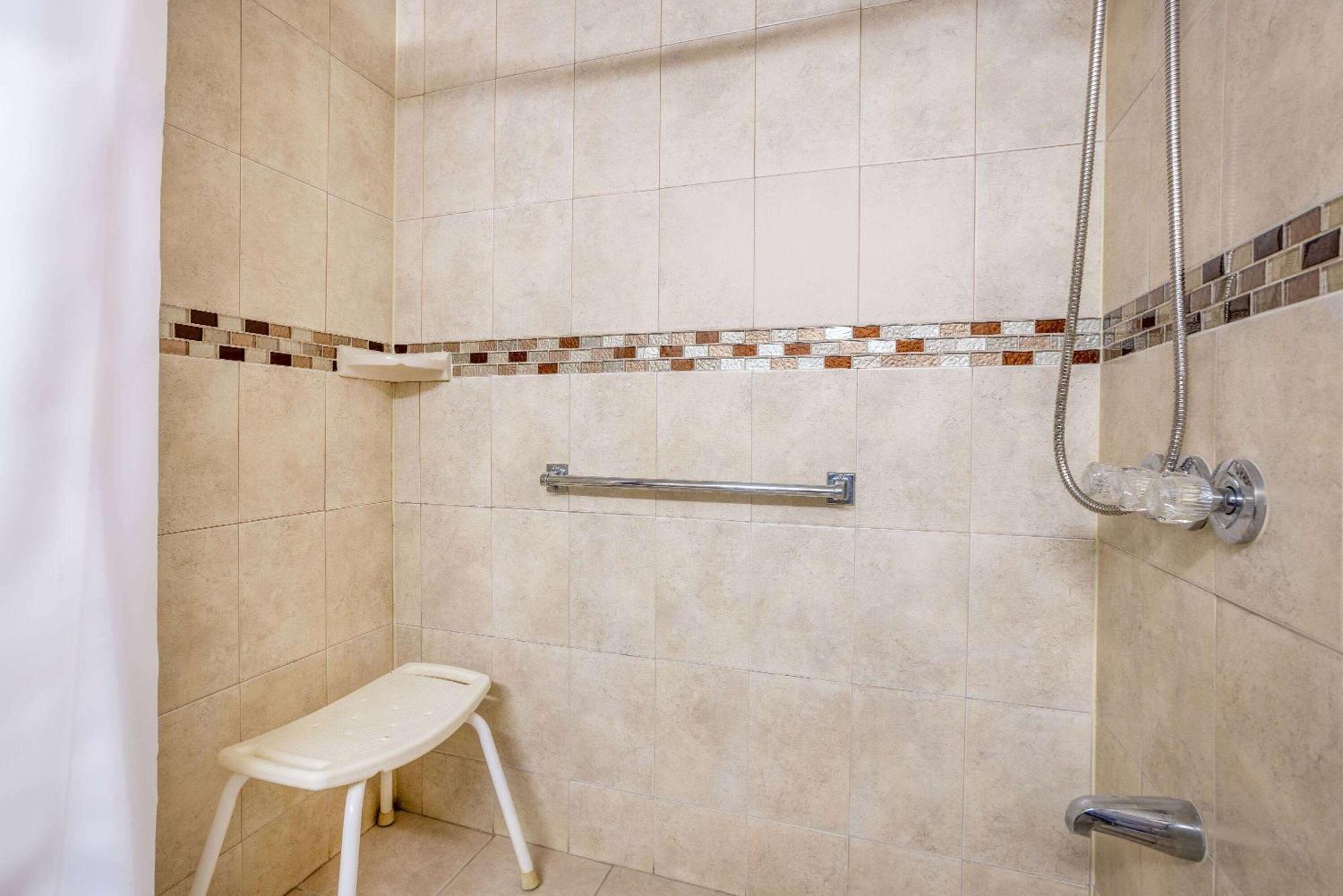 Ramada By Wyndham Rome - Verona Zewnętrze zdjęcie